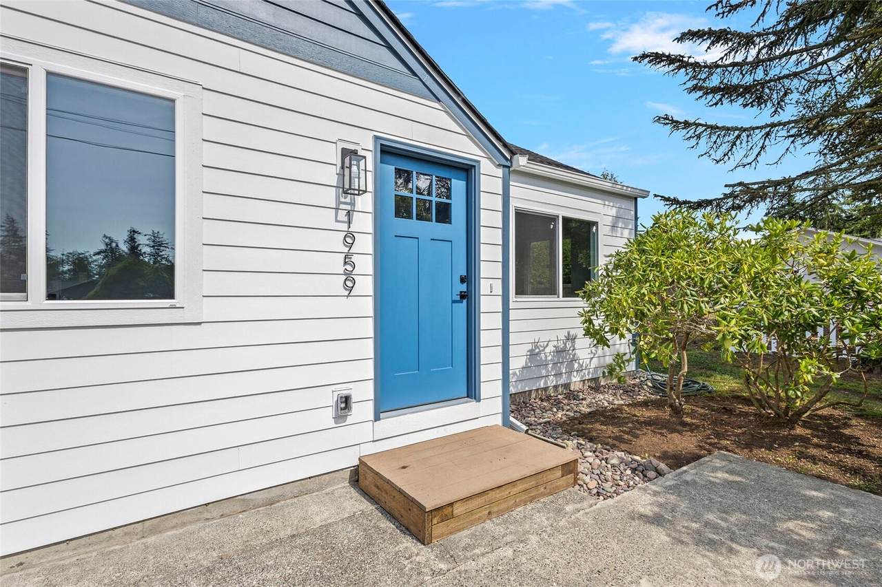 1959 Virginia Avenue - Photo 1