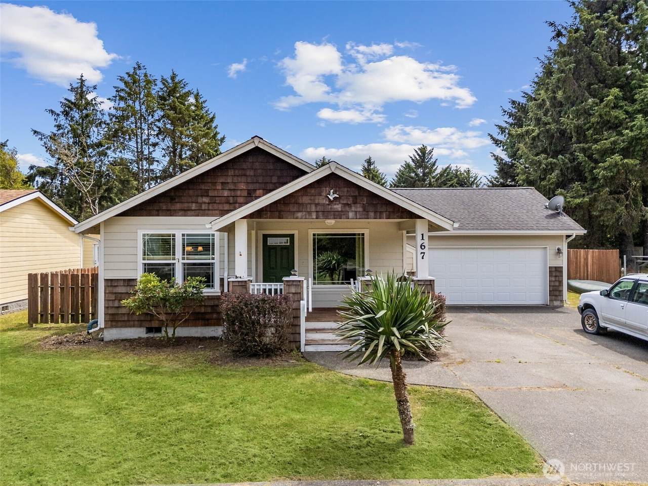 167 Polaris Boulevard - Photo 1