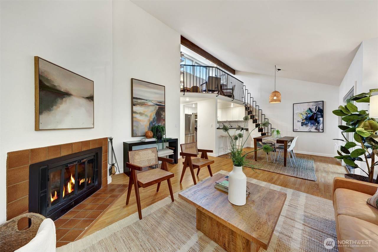8941 Ravenna Avenue - Photo 1