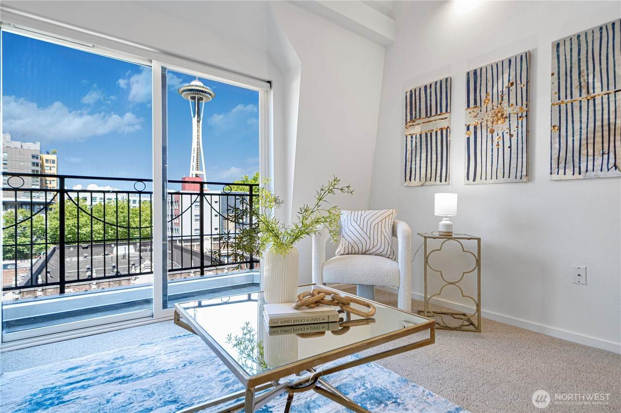 425 Vine Street - Photo 1