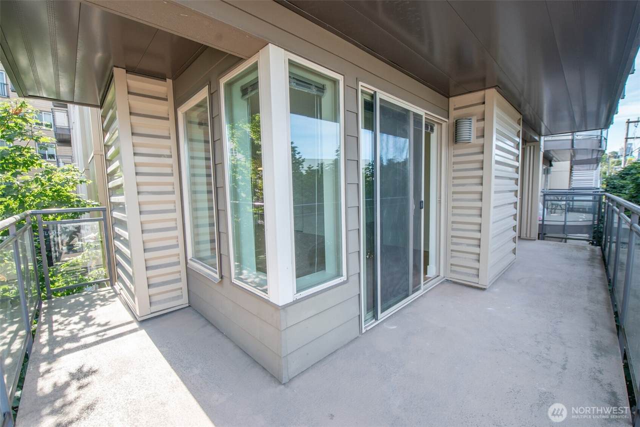 1550 Eastlake Avenue - Photo 1