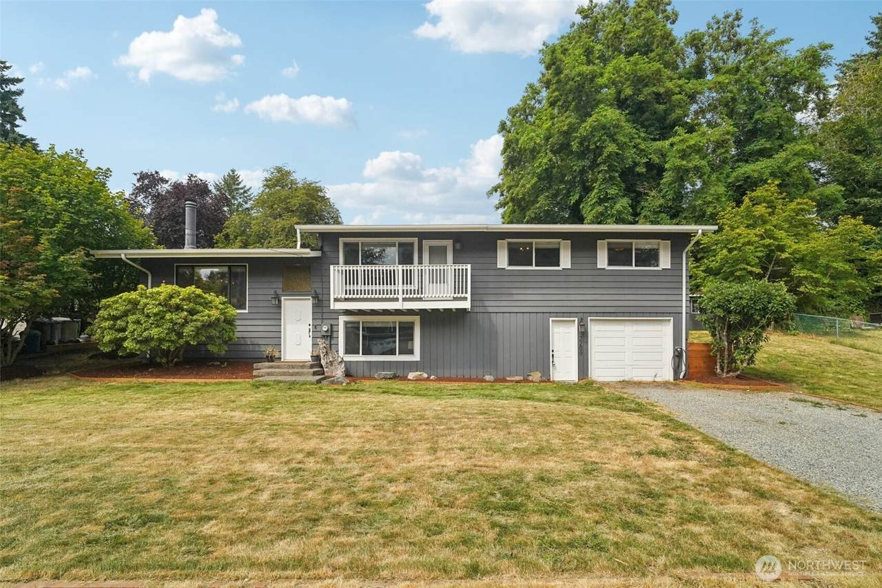 2209 Jones Avenue - Photo 1