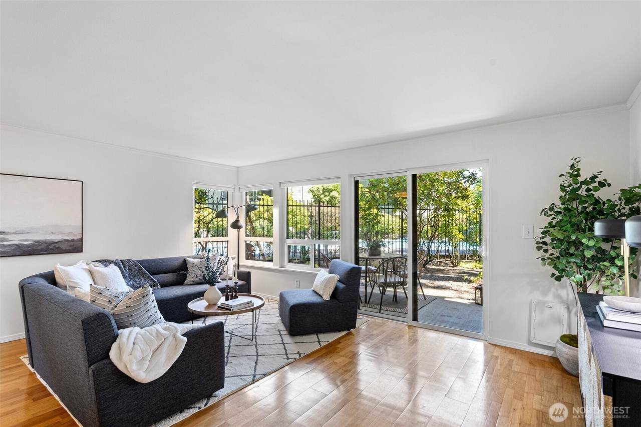 18906 8th Avenue - Photo 1