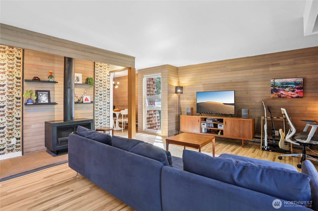 10765 Burke Avenue - Photo 1