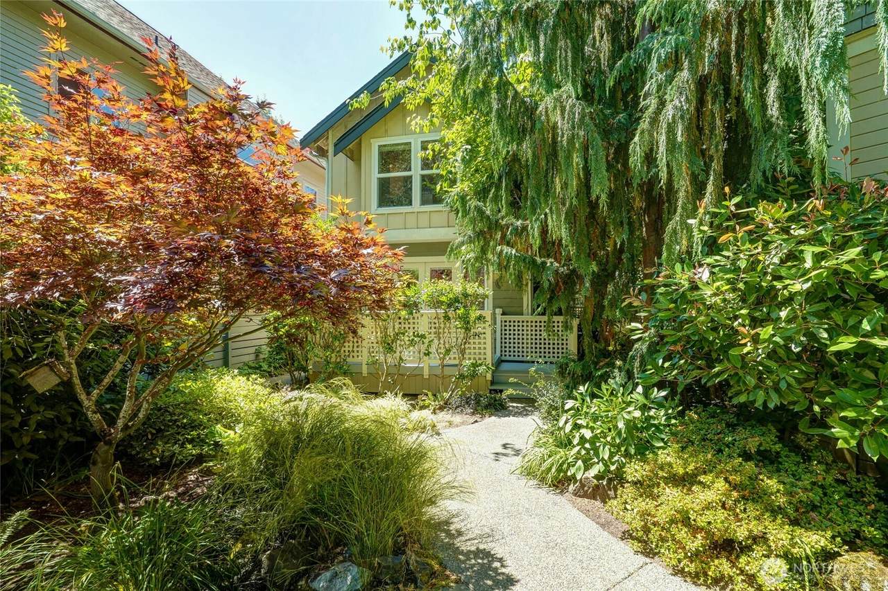 917 18th Avenue - Photo 1