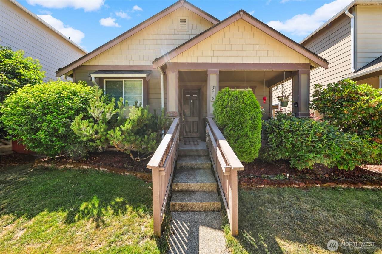 5415 Parkside Drive - Photo 1