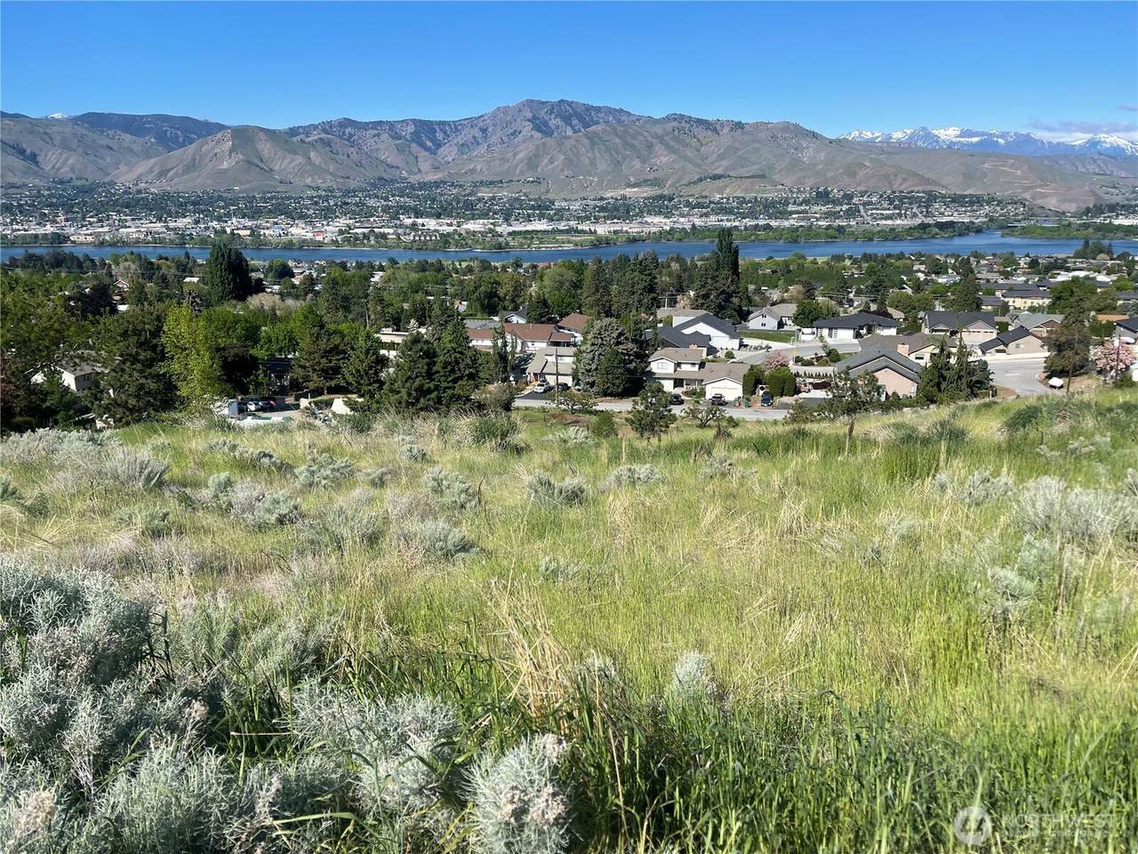 2714 Casa Mia Drive - Photo 1