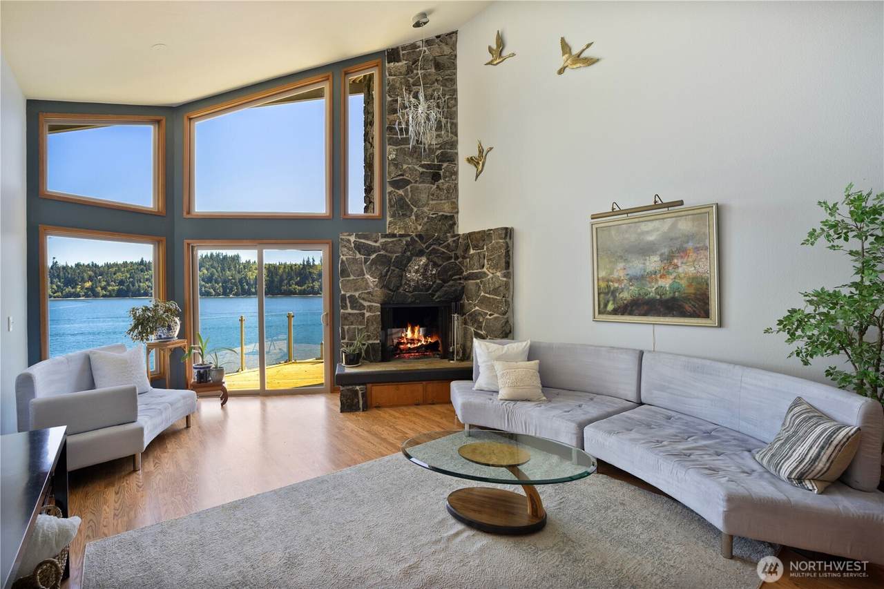 140 Admiralty Ln - Photo 1