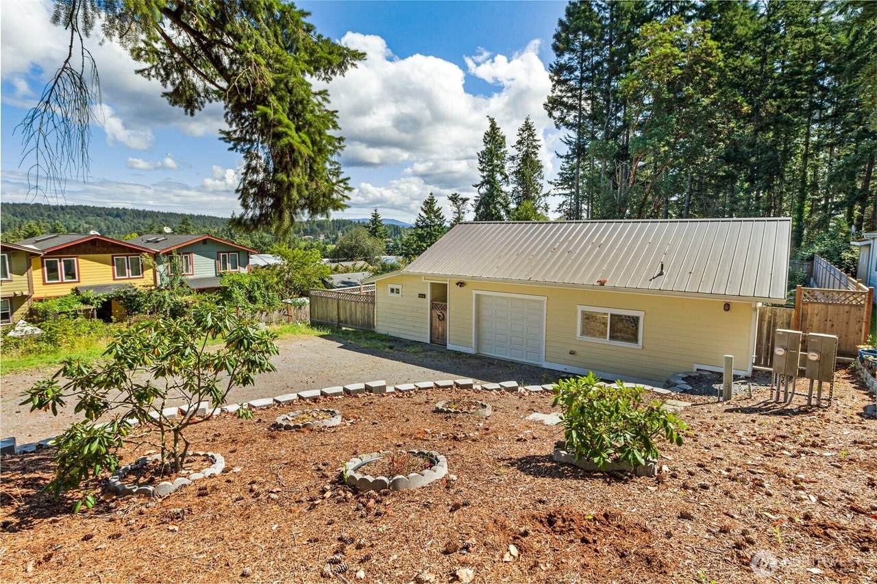 1012 Park Street - Photo 1