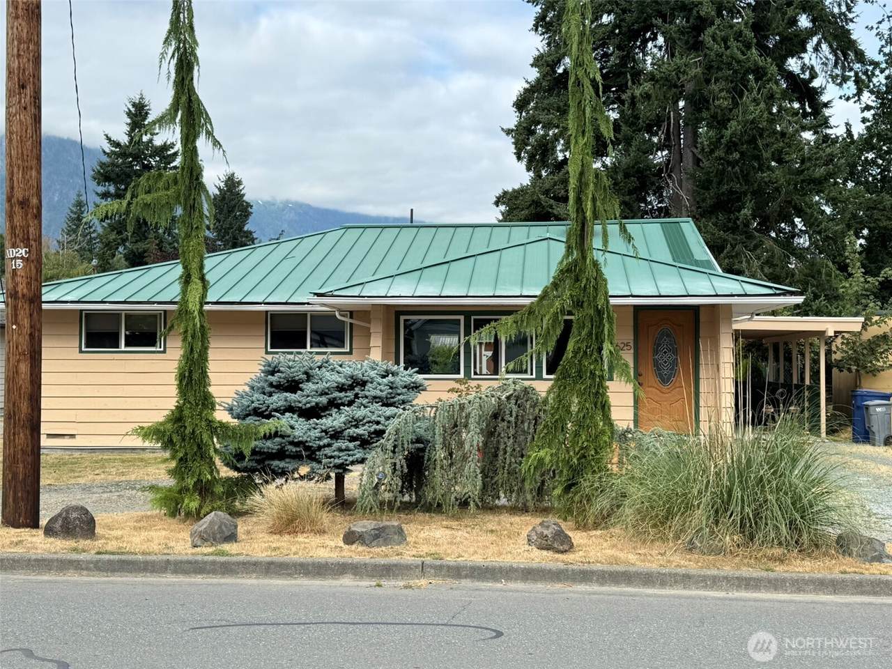 625 Sauk Avenue - Photo 1