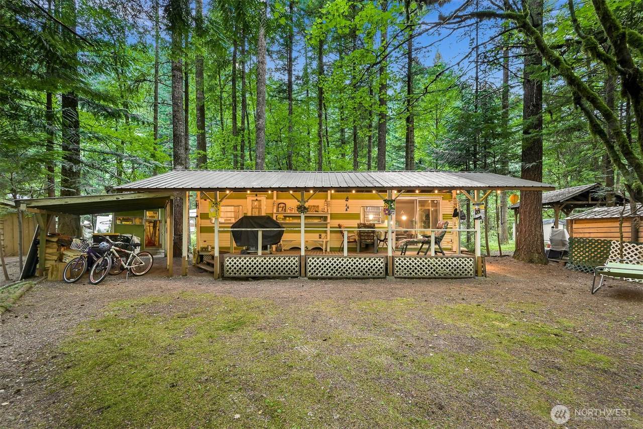 1107 Birch Lane - Photo 1