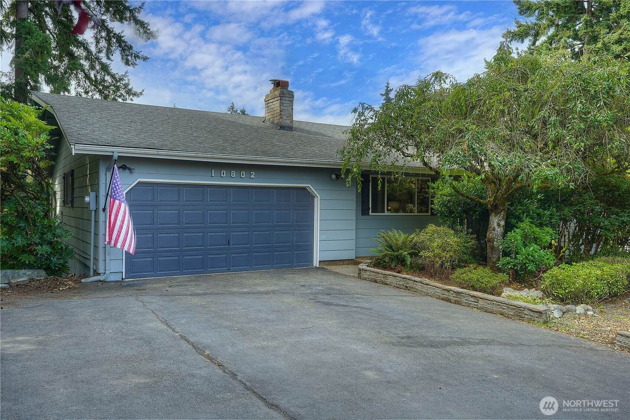 10802 99th Street - Photo 1