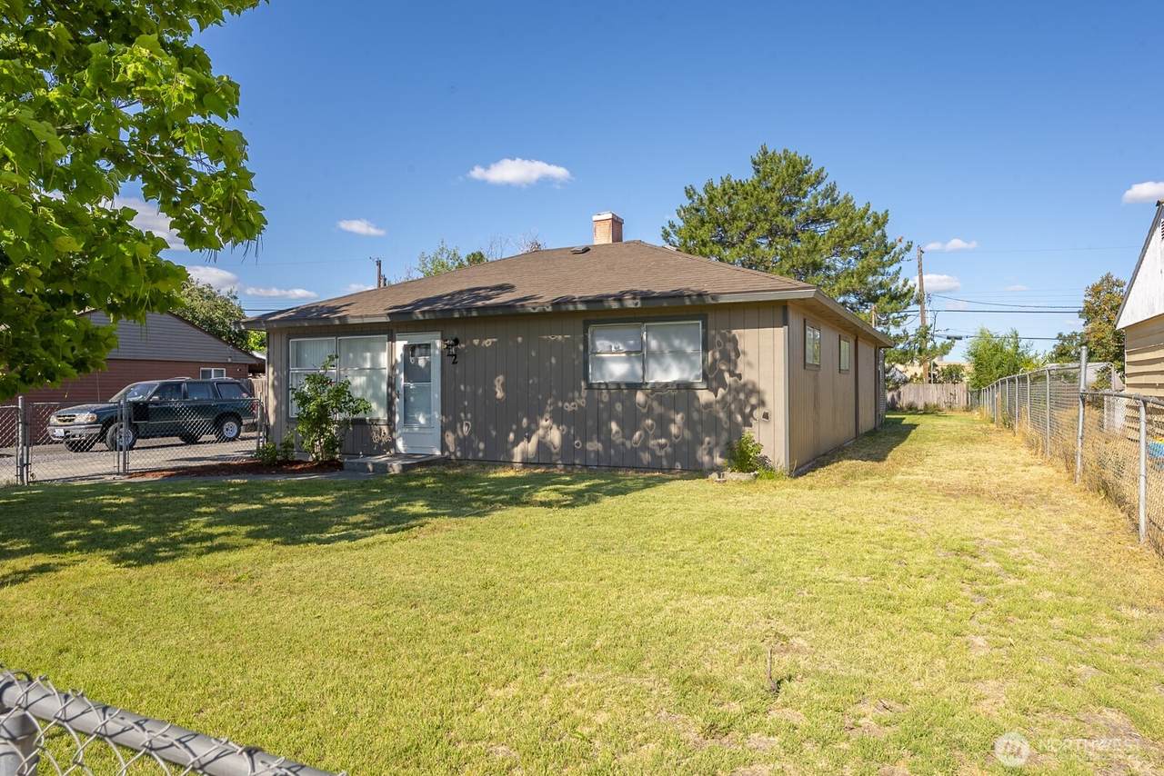522 Canterbury Lane - Photo 1