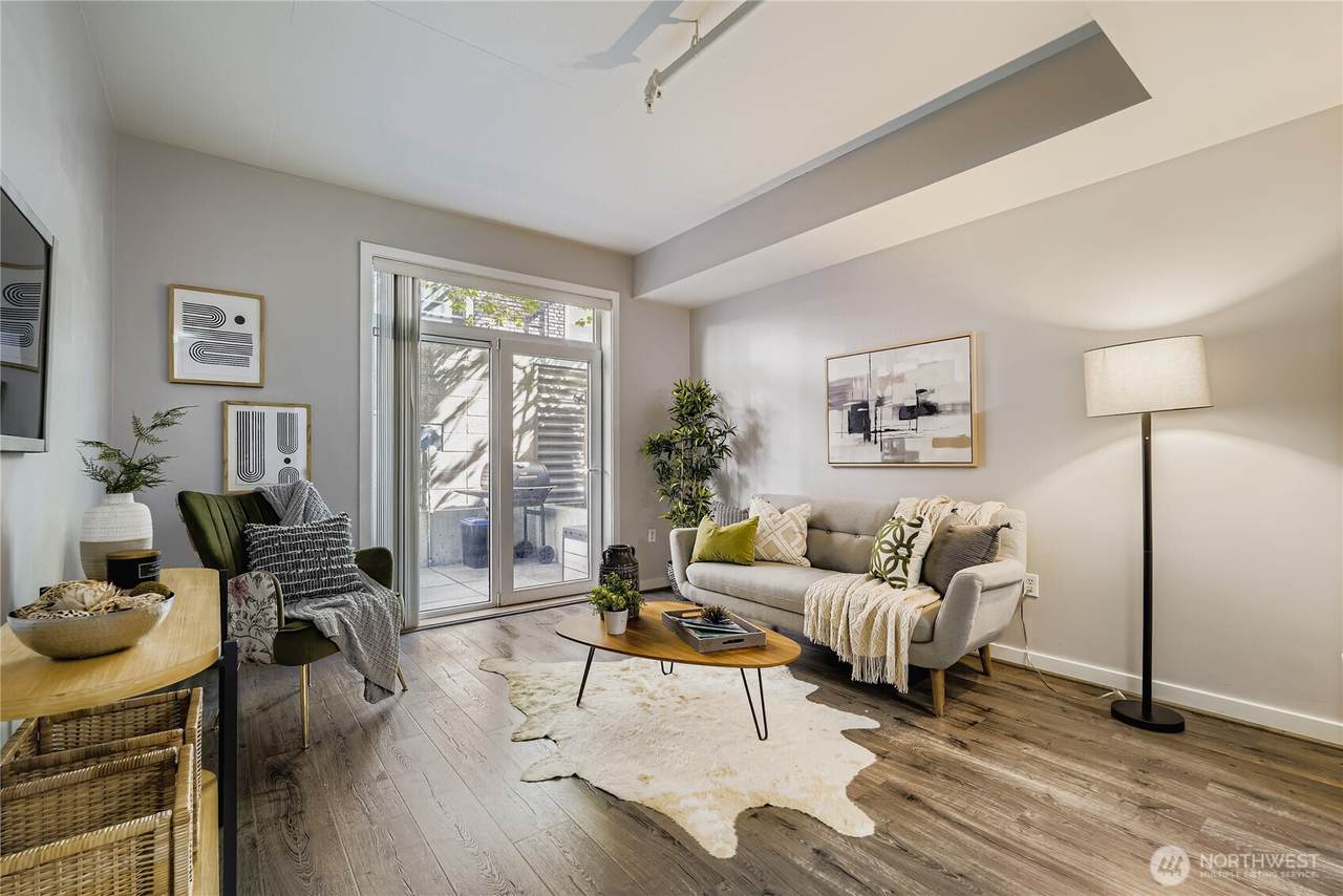 103 Bellevue Avenue - Photo 1