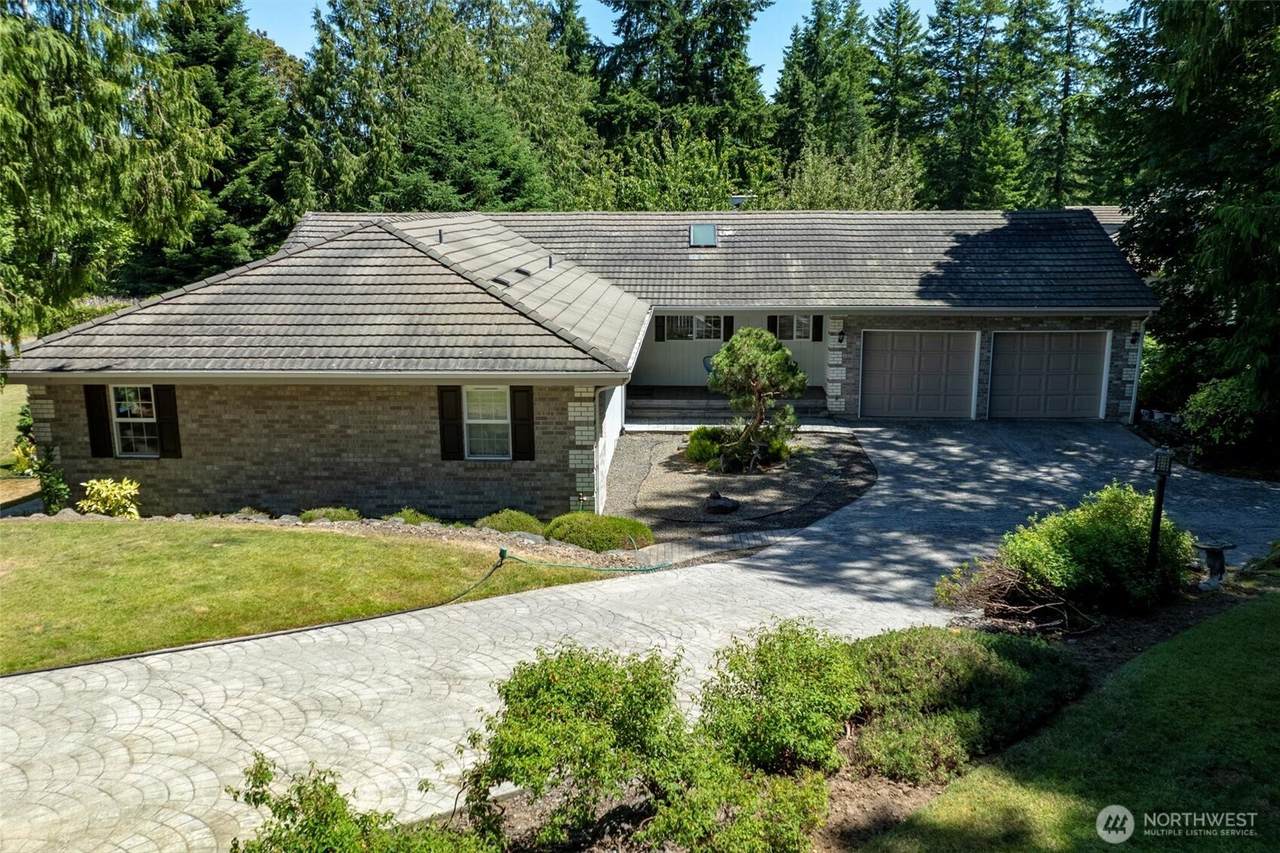 270 Pioneer Drive - Photo 1