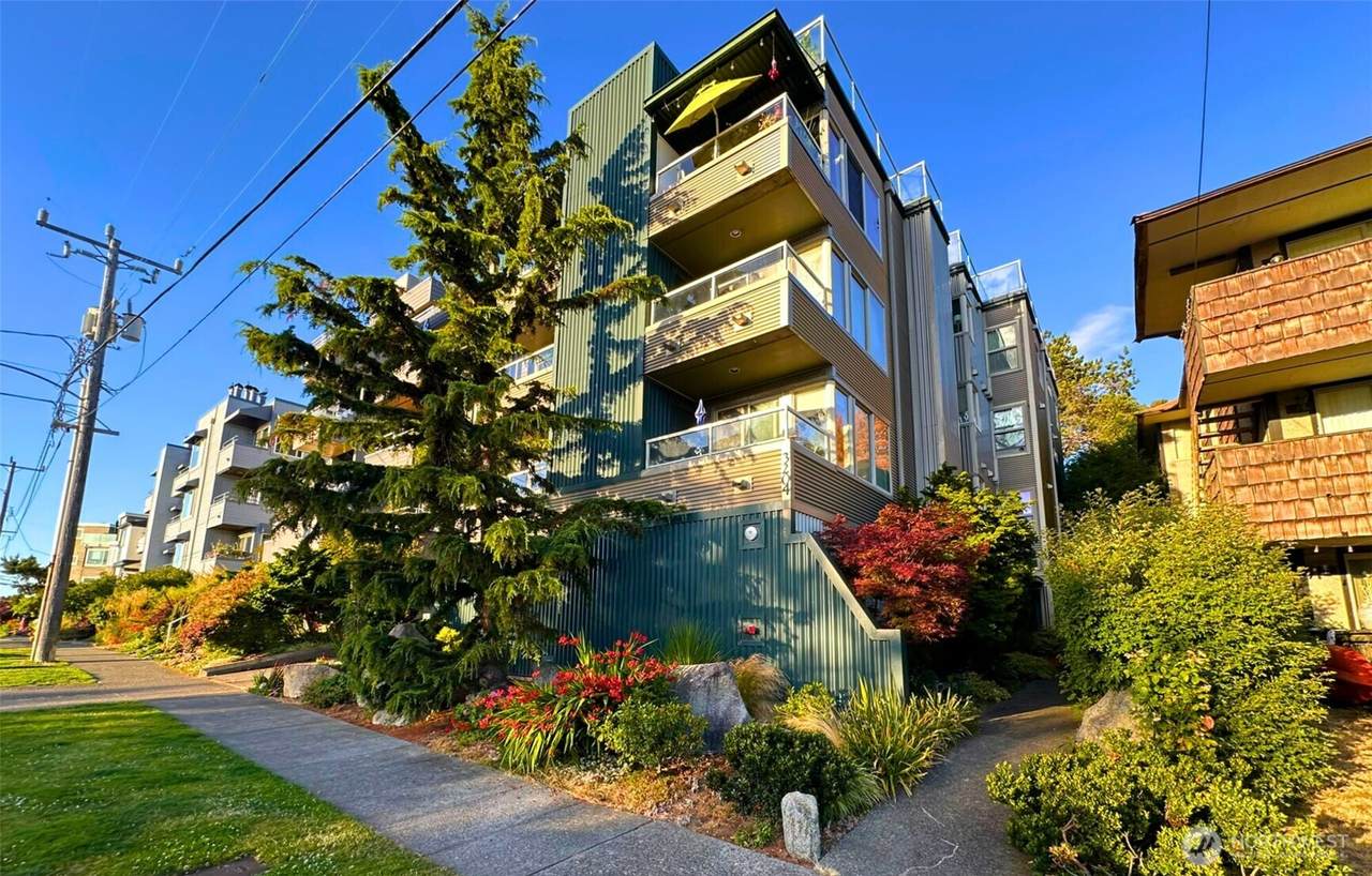 3204 Alki Avenue - Photo 1