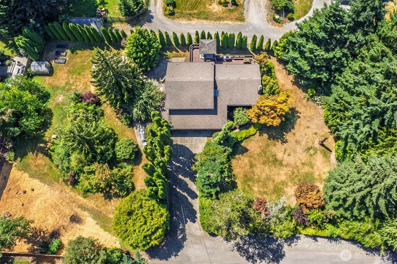 8 143rd Street - Photo 1