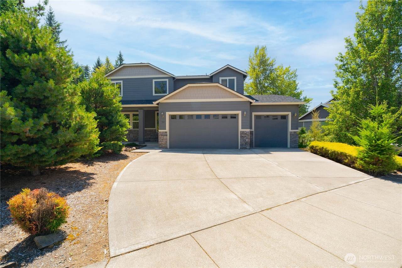 940 Lookout Ridge Drive - Photo 1