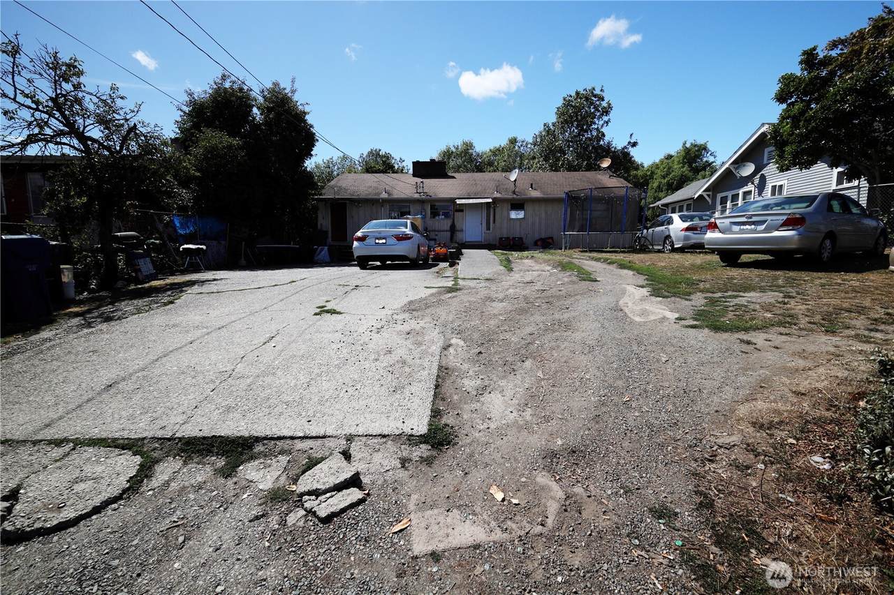 6721 38th Avenue - Photo 1