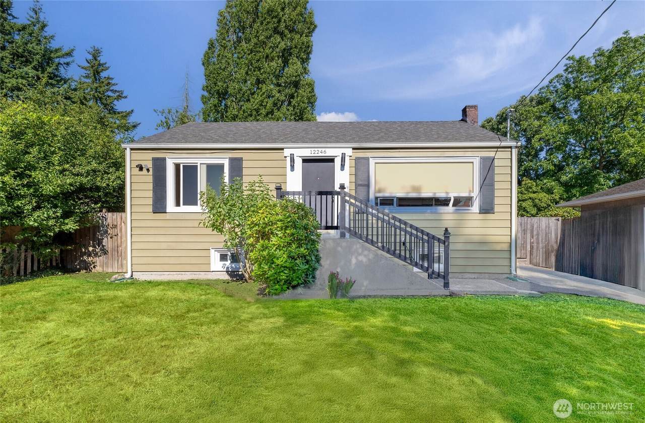 12246 20th Avenue - Photo 1