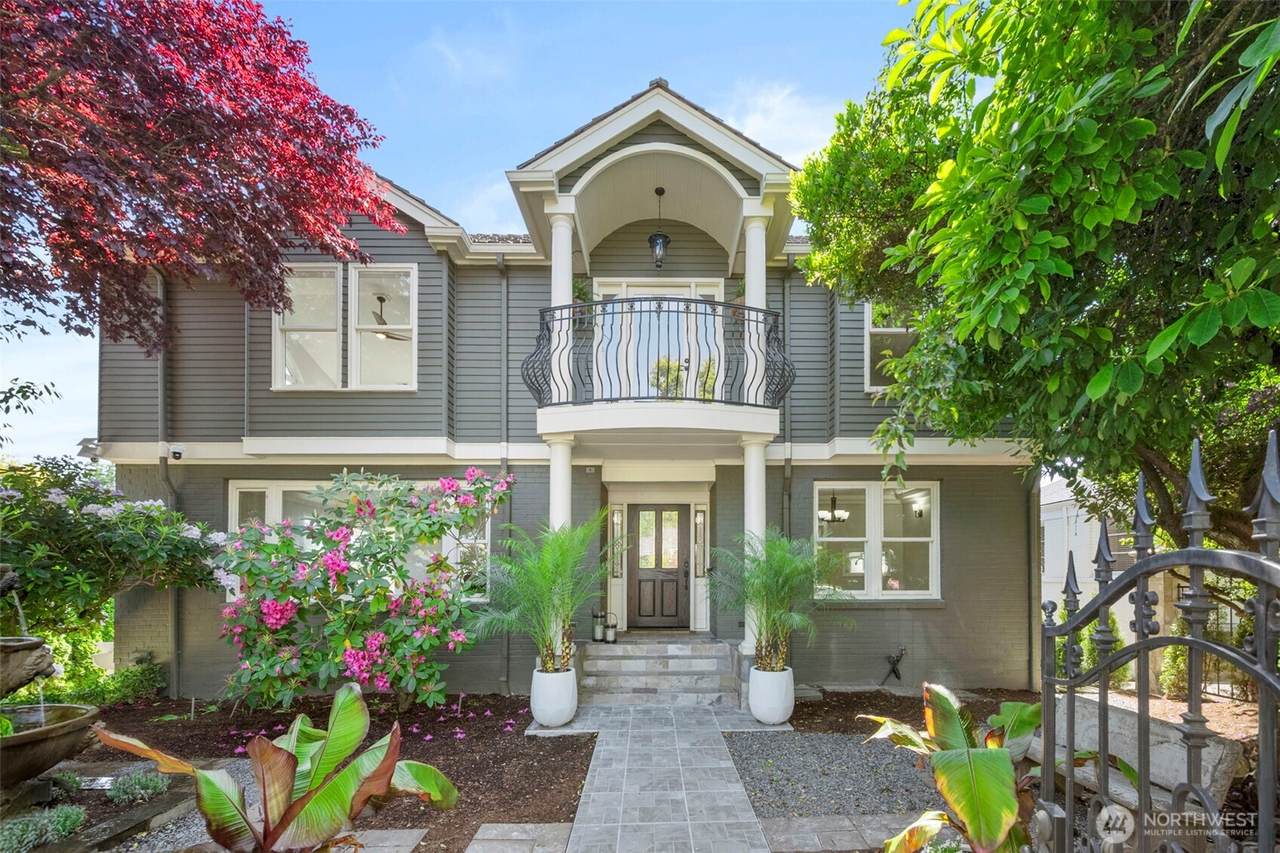 3505 43rd Avenue - Photo 1