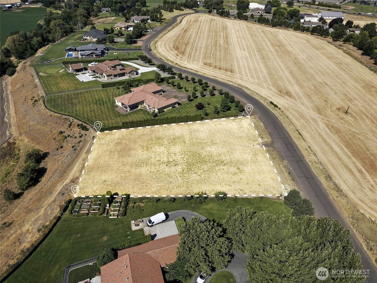 2278 Ridgeview Rd - Photo 1