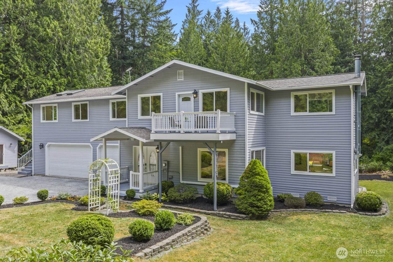 5230 298th Avenue - Photo 1
