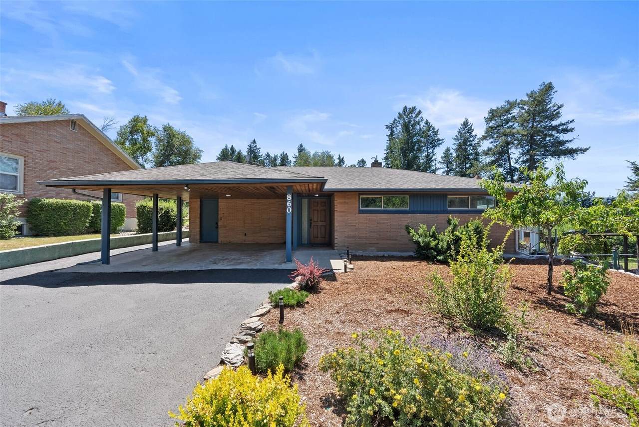 860 2nd Avenue - Photo 1