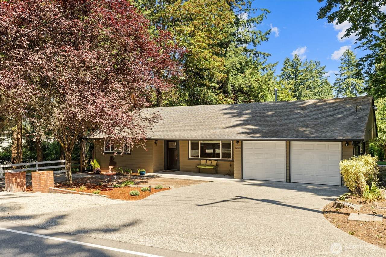 22528 94th Avenue - Photo 1