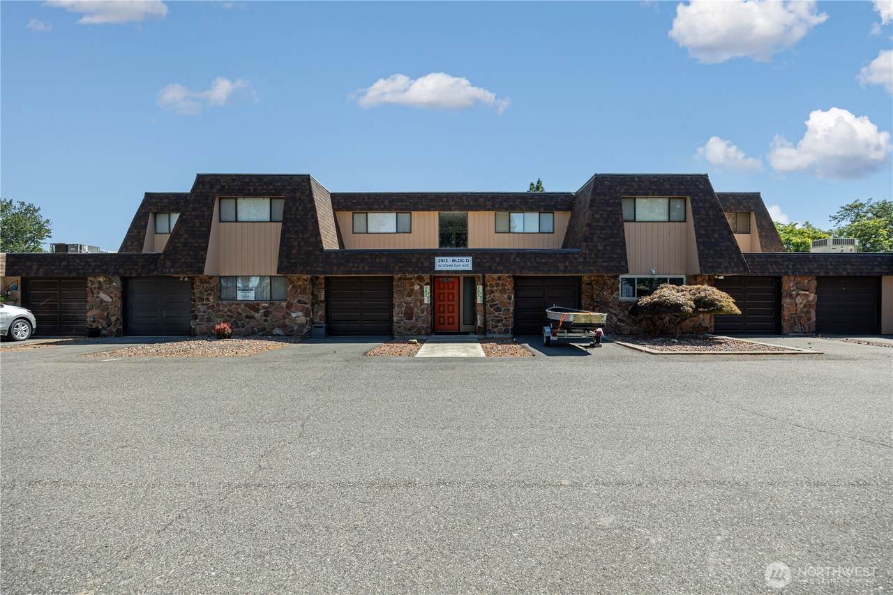 2913 John Day Avenue - Photo 1