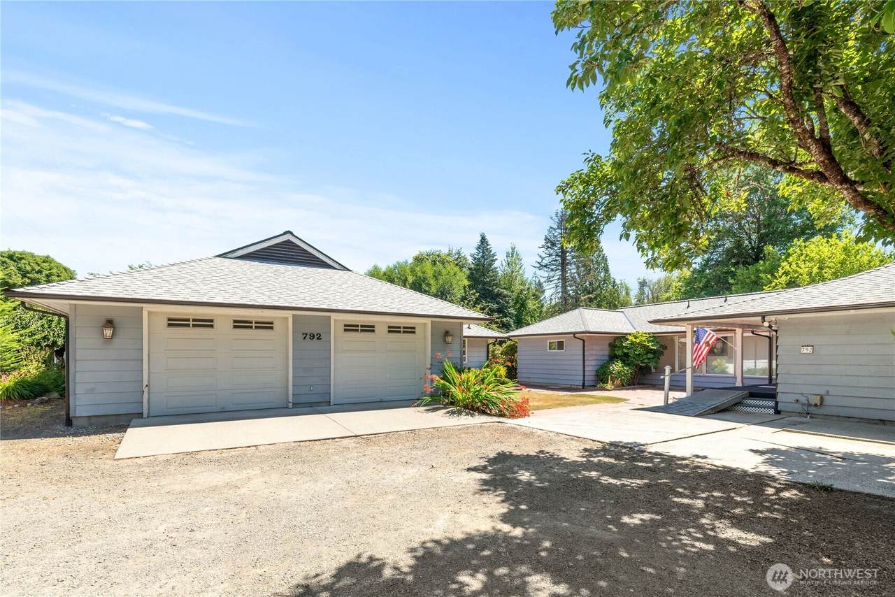 792 Old Belfair Hwy - Photo 1