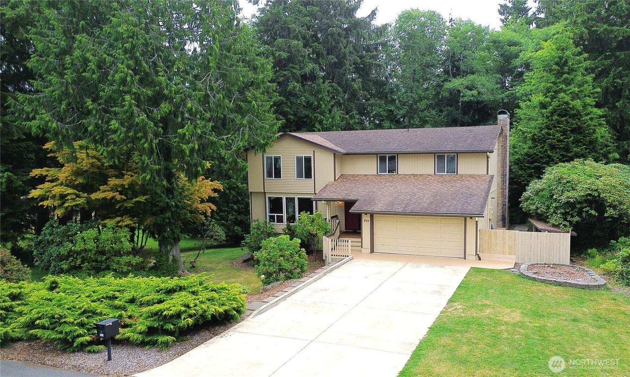 711 Purkey Avenue - Photo 1