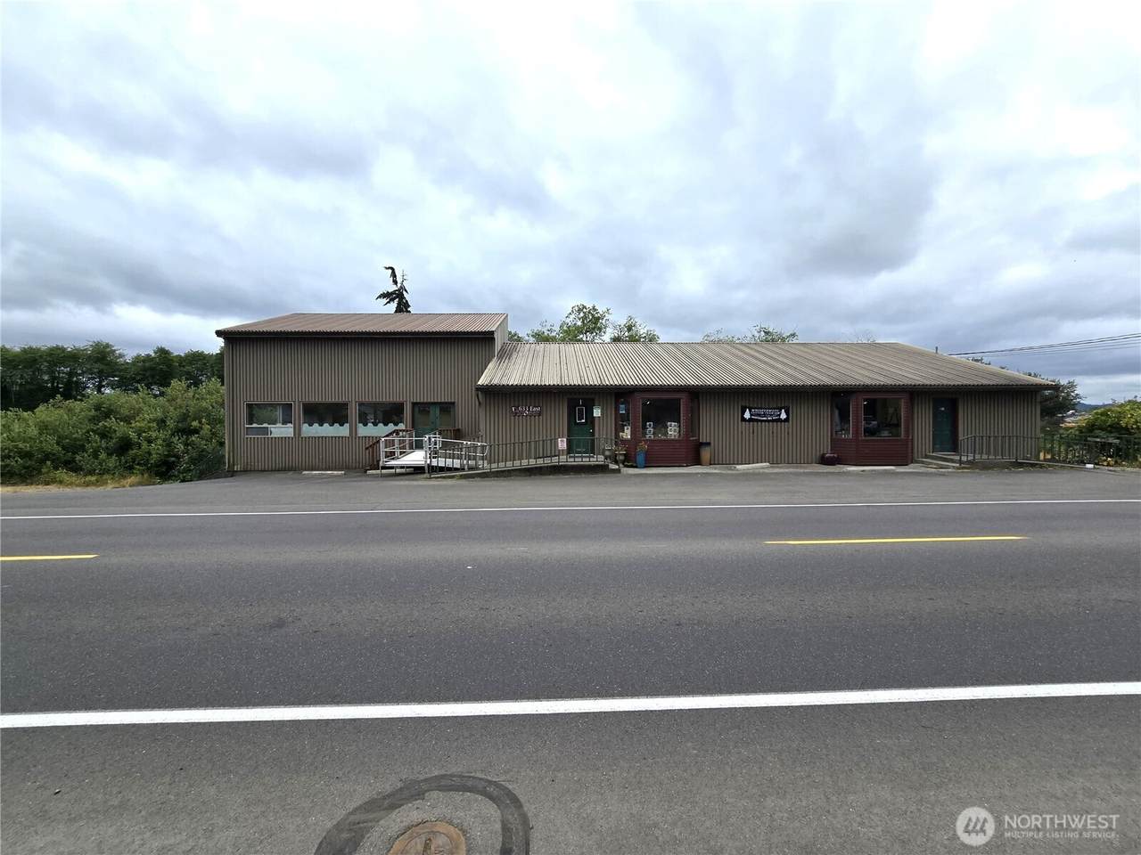 633 Pioneer - Photo 1