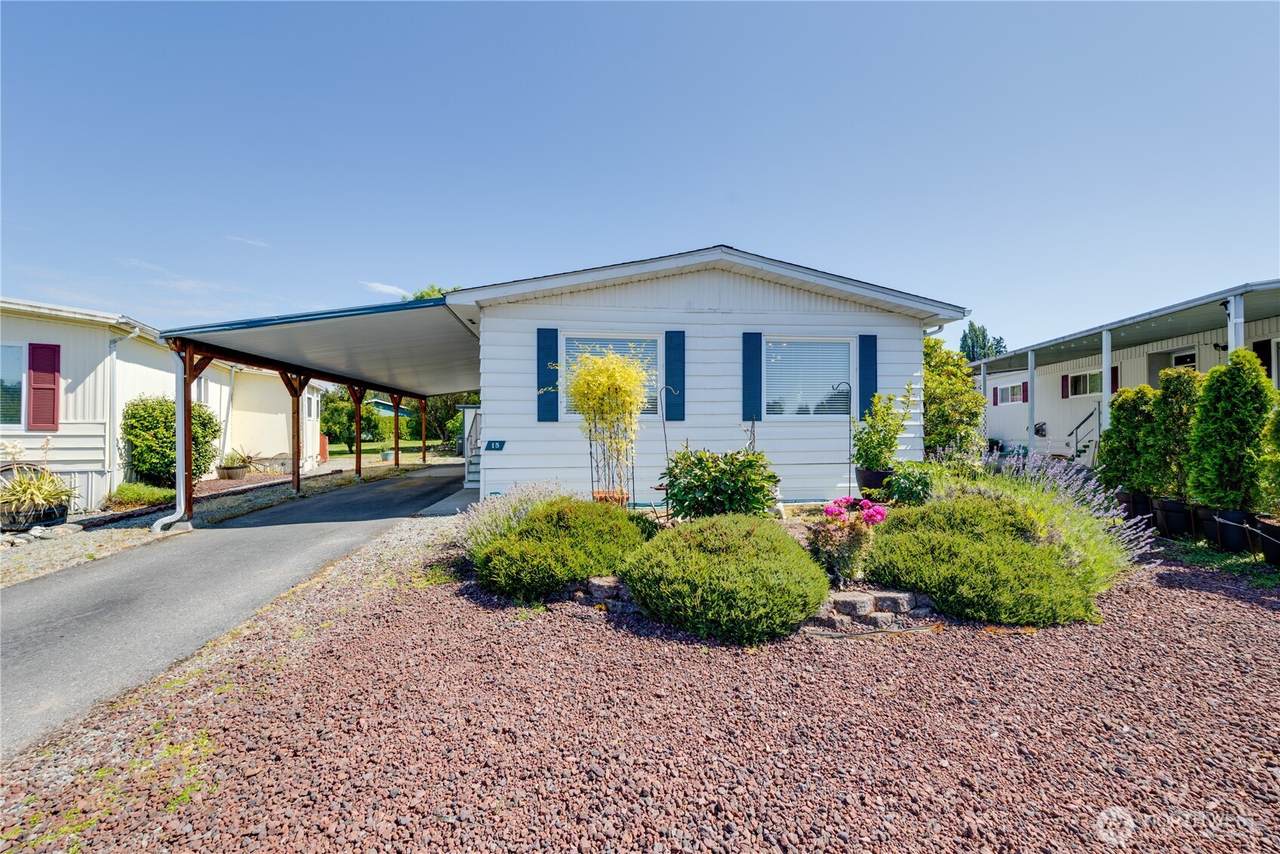 2725 Fir Street - Photo 1