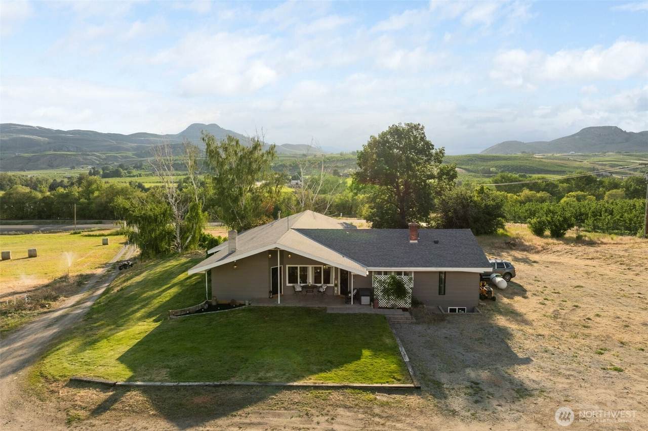 32026 Highway 97 - Photo 1