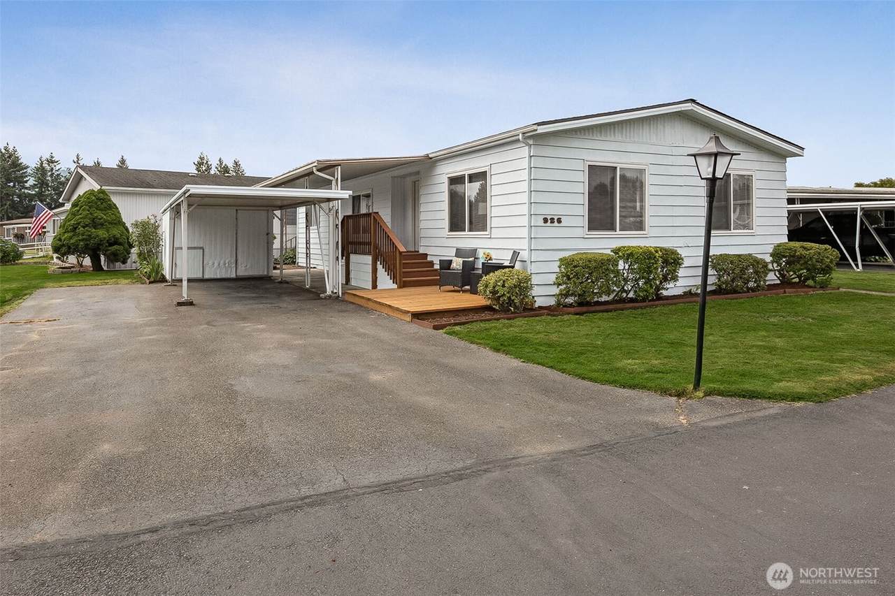 926 Pine Drive - Photo 1