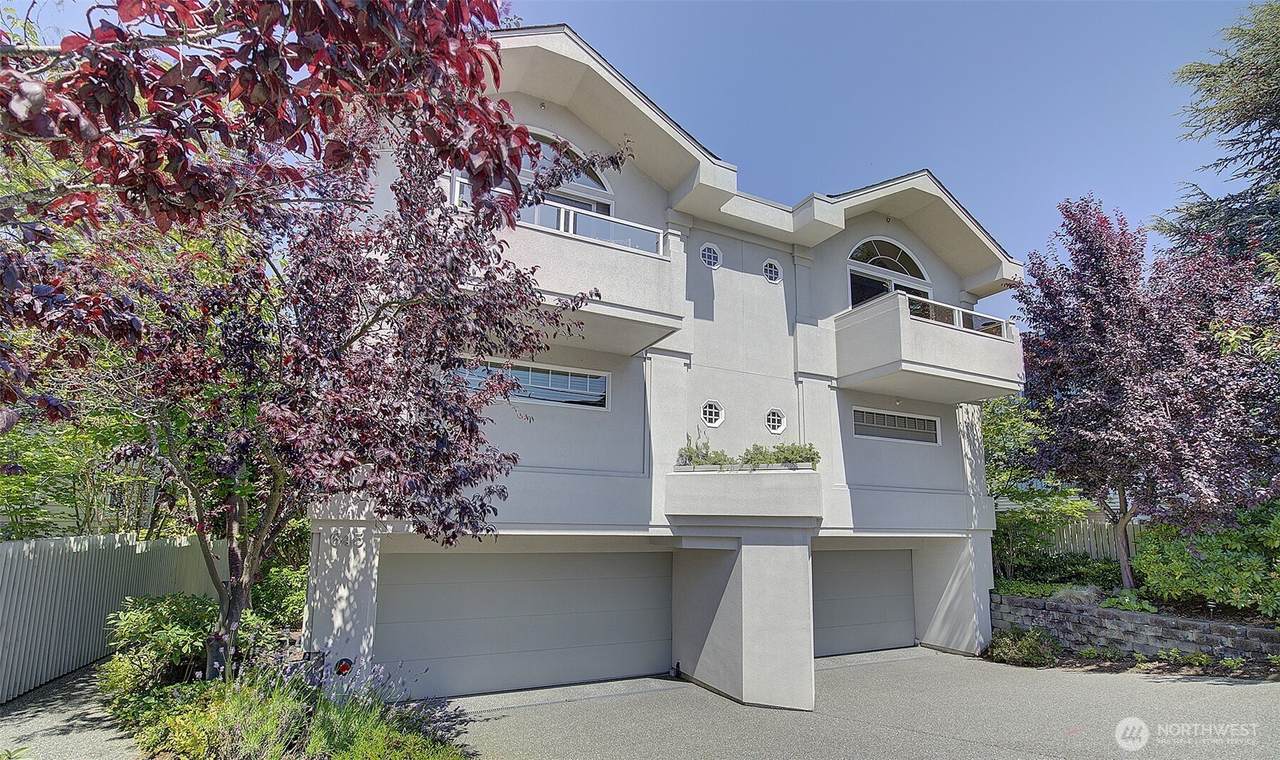 645 Bell Street - Photo 1