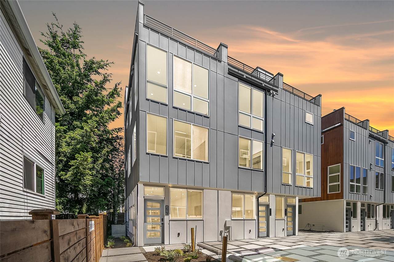 822 B 52nd Street - Photo 1