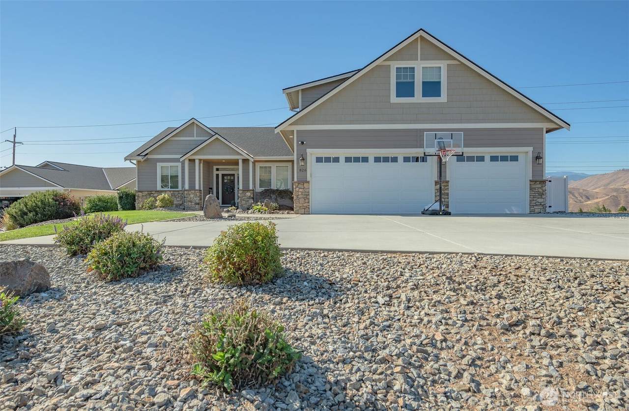 826 Autumn Crest Drive - Photo 1