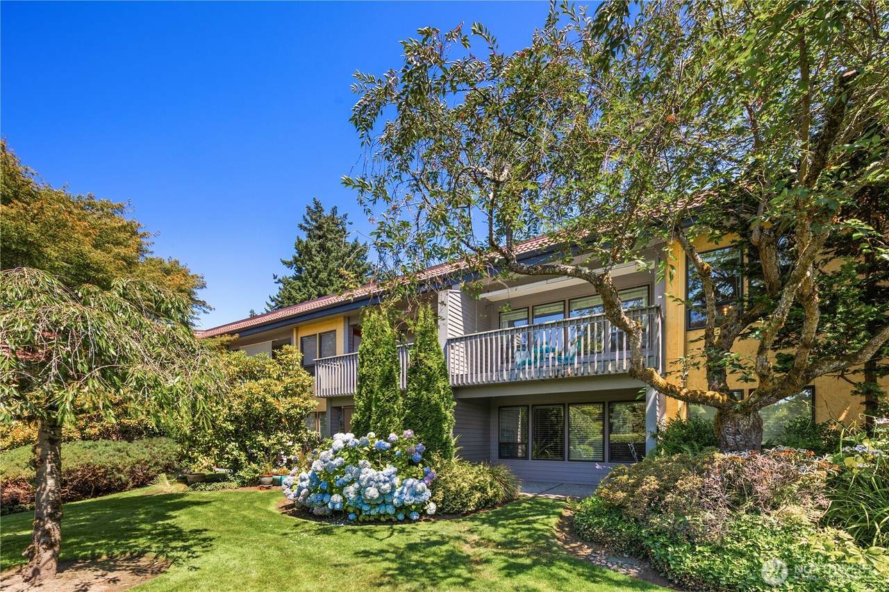 11624 100th Avenue - Photo 1