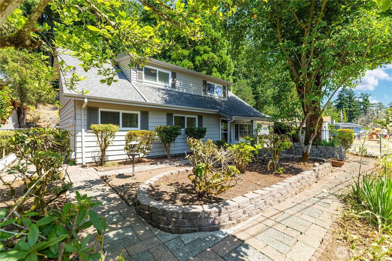 10105 114th Street - Photo 1