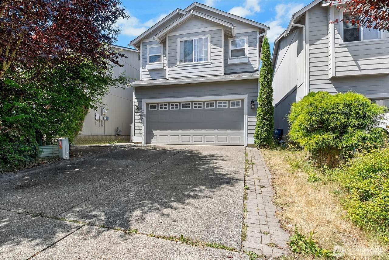 16022 89th Avenue - Photo 1