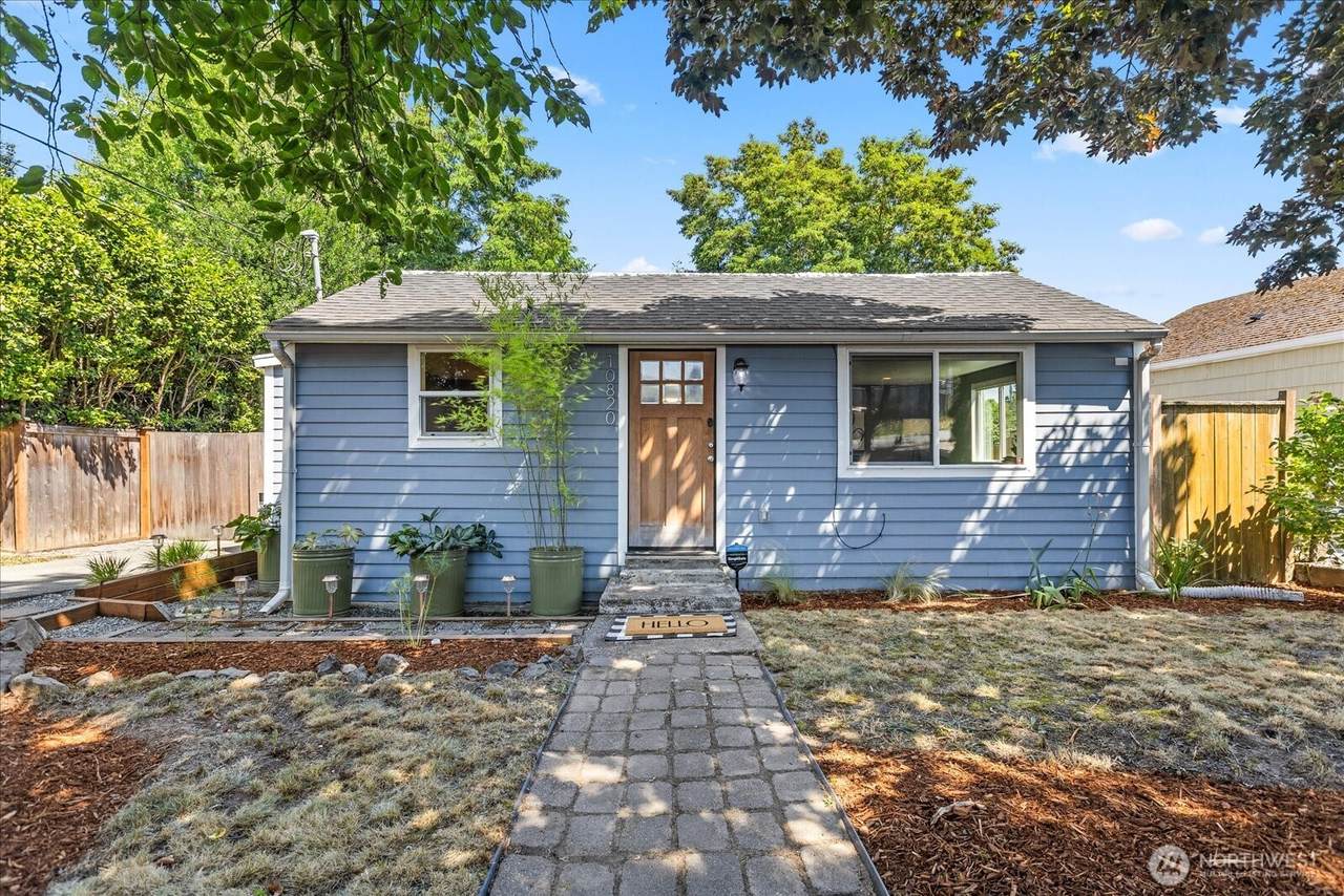 10820 1st Avenue - Photo 1