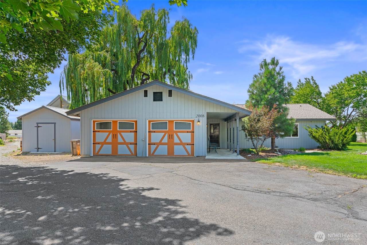 2008 1st Avenue - Photo 1
