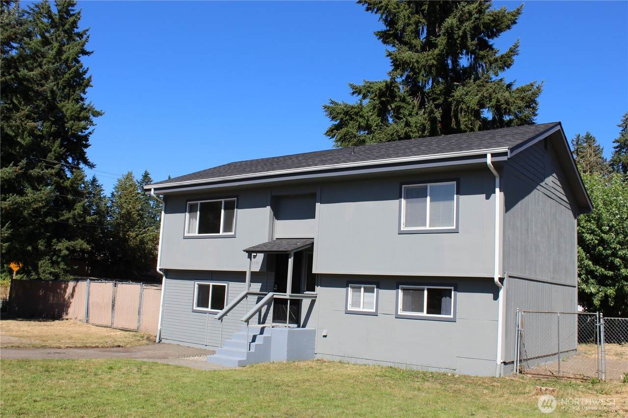 16801 10th Avenue - Photo 1