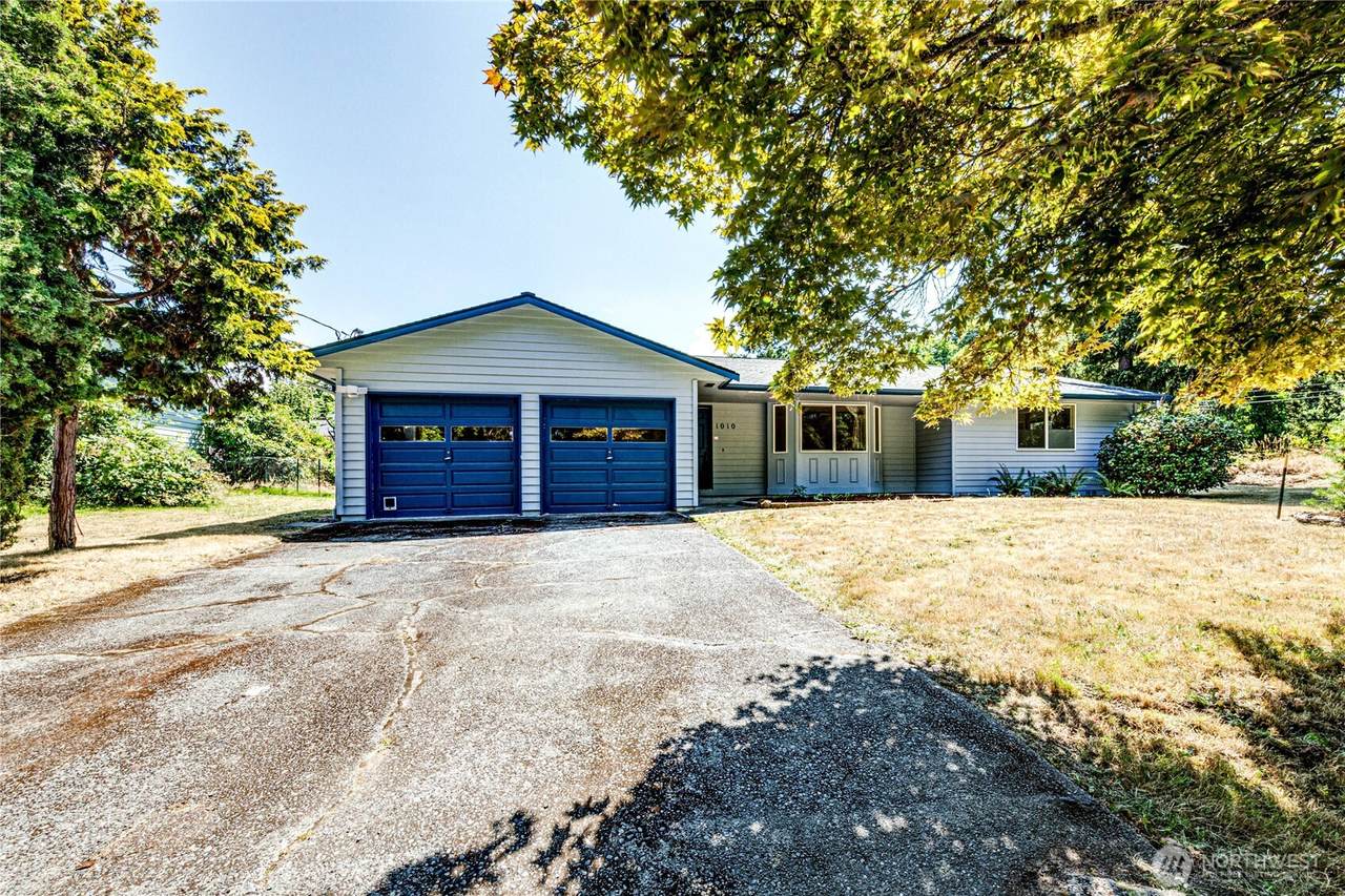1010 Olympus Avenue - Photo 1