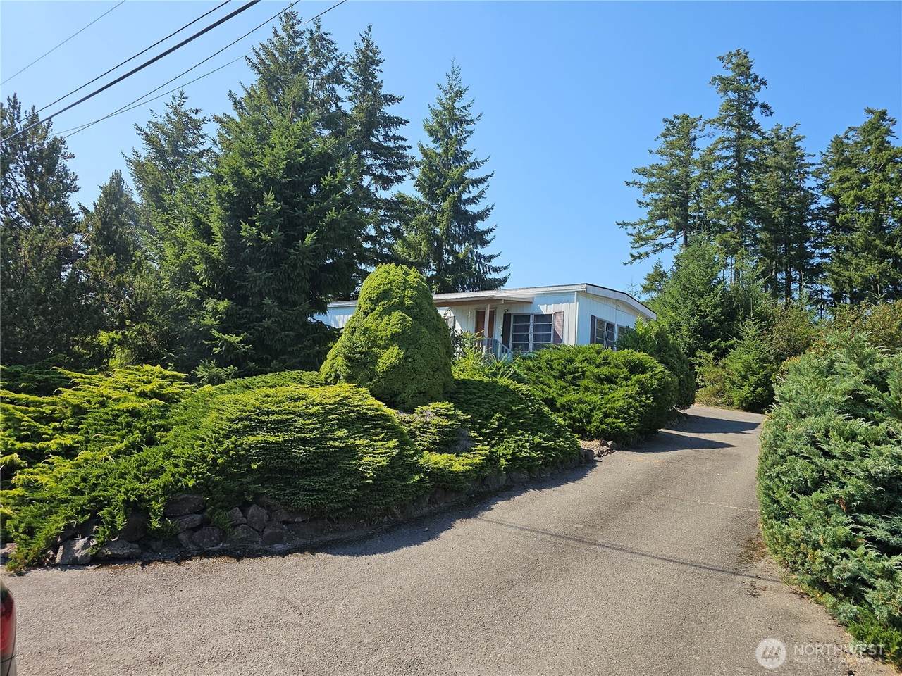 4720 Davis Street - Photo 1