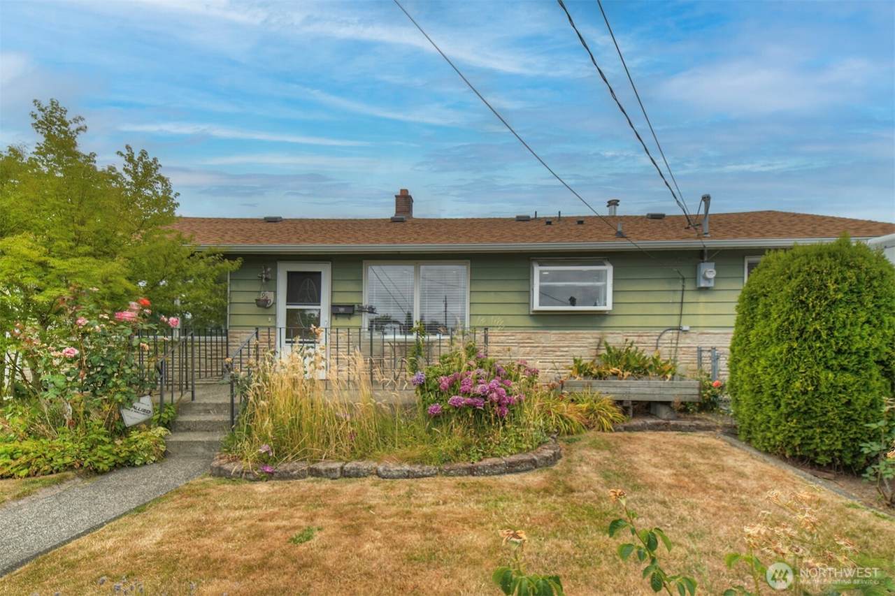 920 31st Street - Photo 1