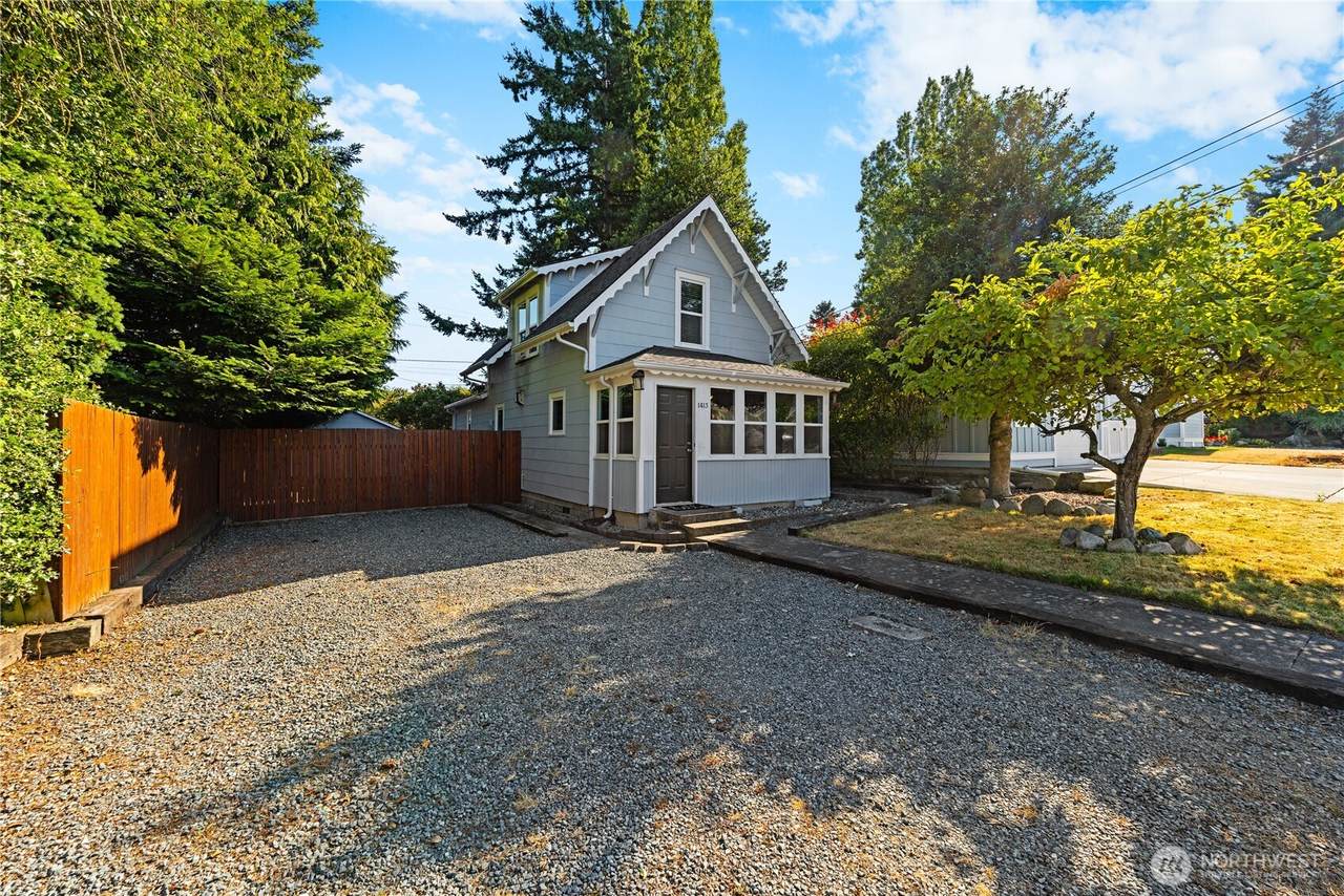 1413 14th St - Photo 1