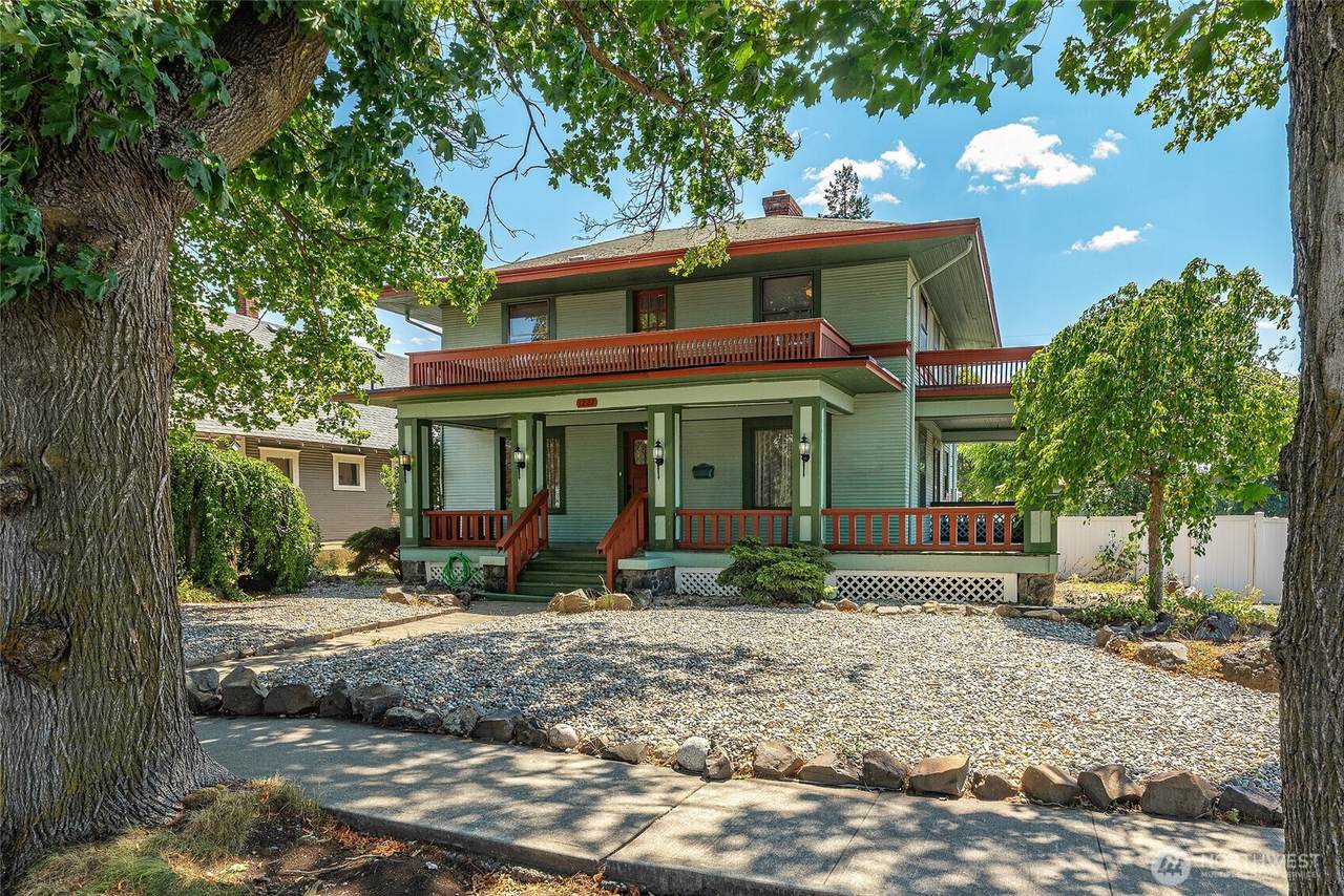 1227 Cleveland Ave - Photo 1